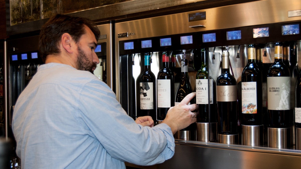 SEVILLA. 09-03-2013. BAR TIERRA NUESTRA EN DOCTOR PEDRO DE CASTRO, 5. FOTO: RAFAEL SÁNCHEZ. ARCHSEV.