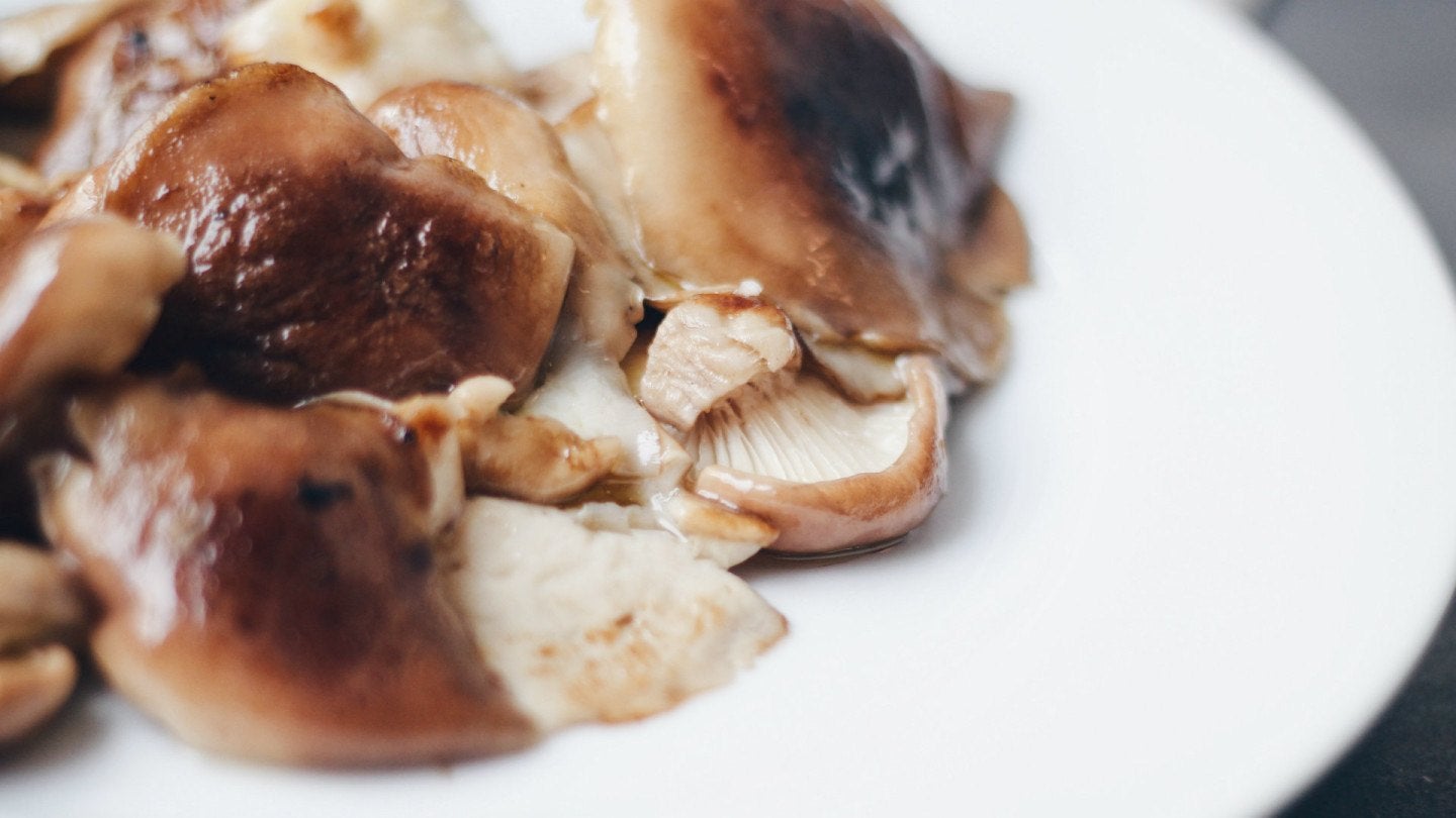 salteado de setas shiitake estraperlo
