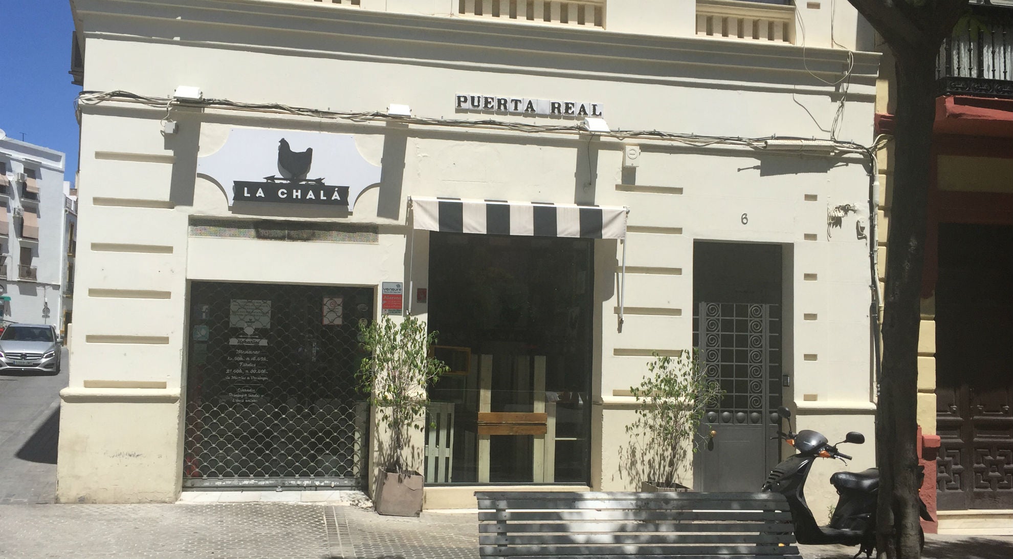 La Chalá en la Puerta Real