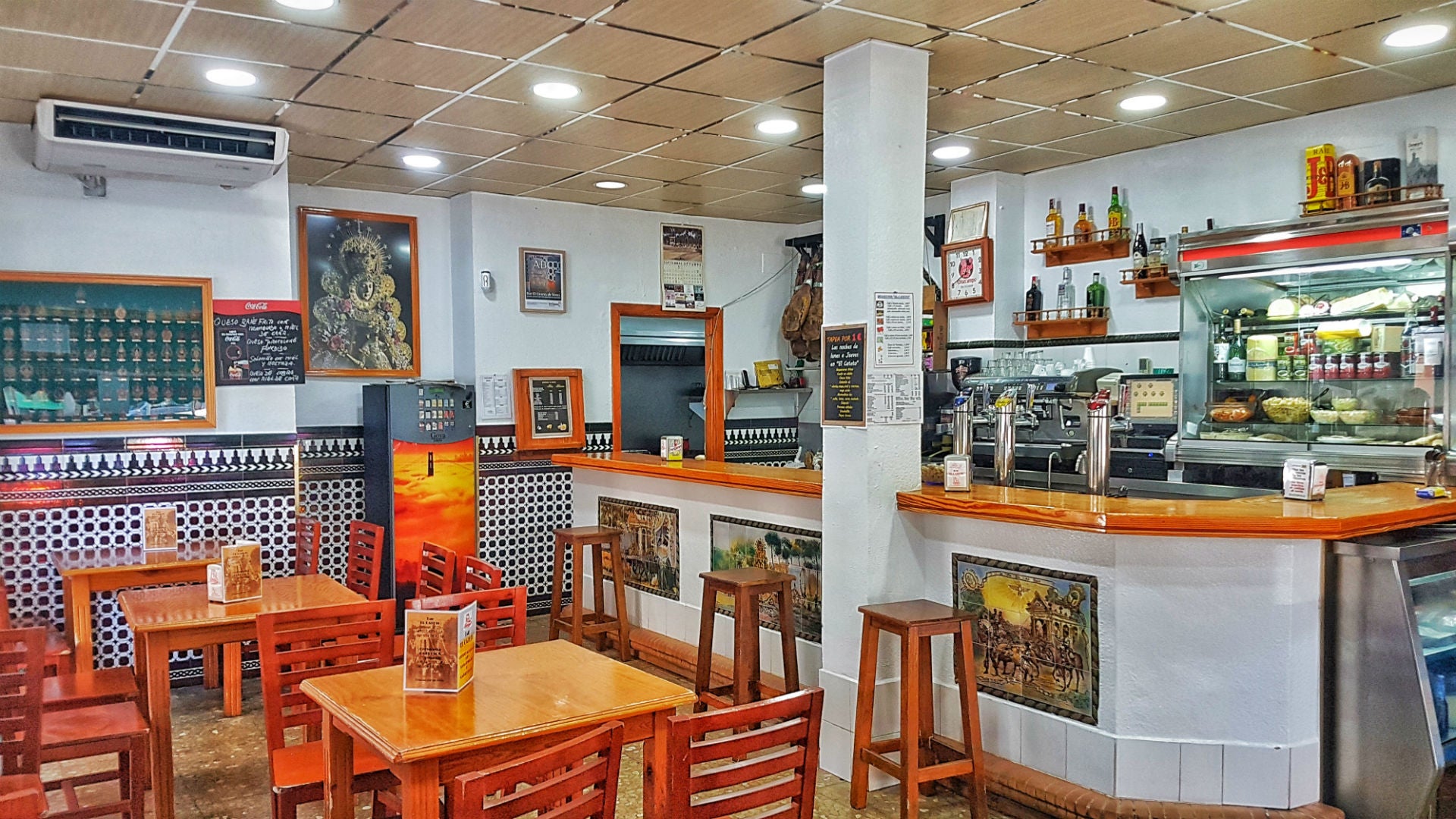 Interior del Bar El Cateto| Foto: Fran Moreno