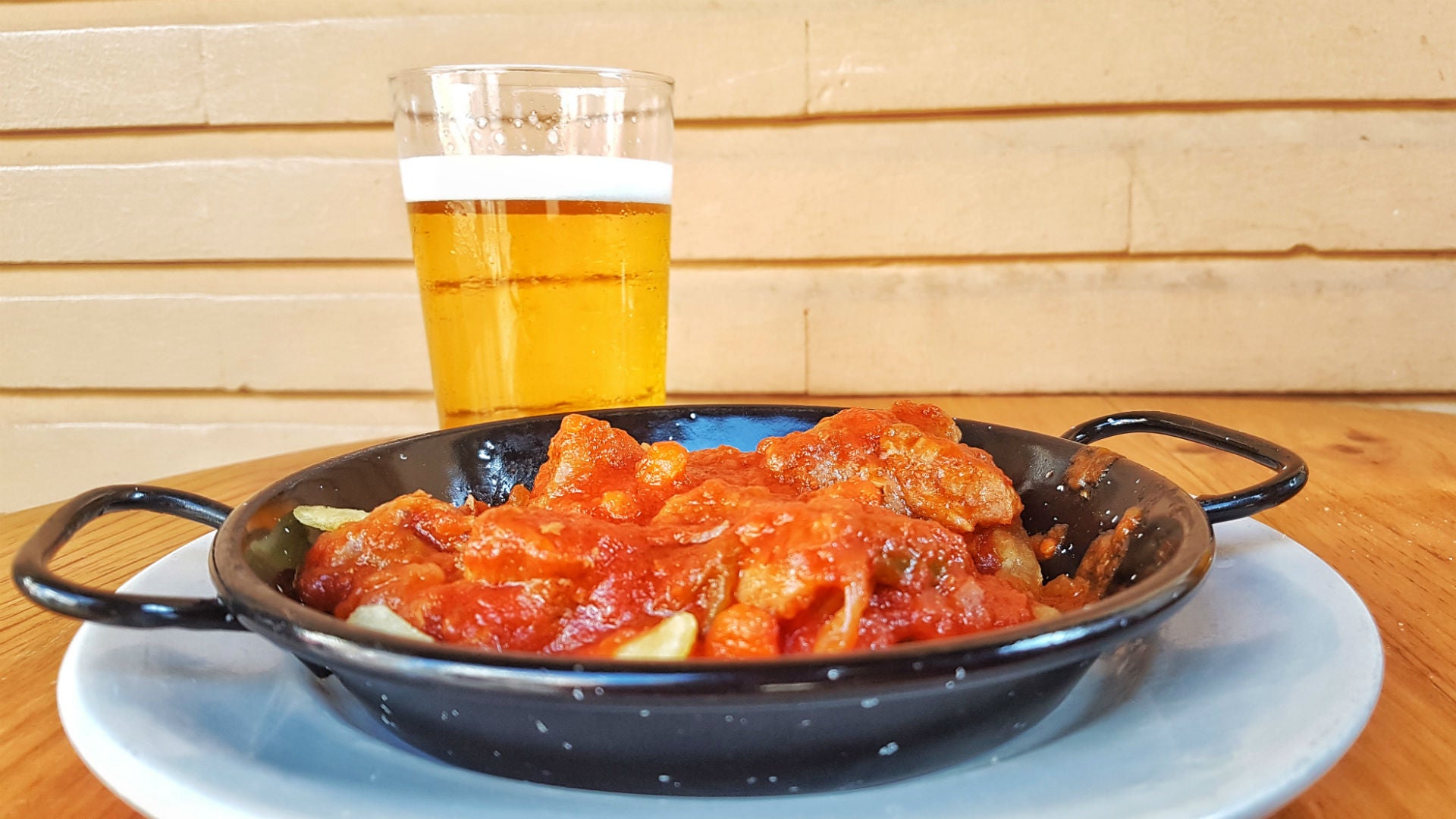 Guía completa de comida para llevar en Sevilla