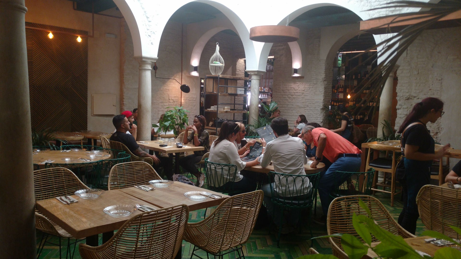 Lobo López: «Lo exótico cala en Sevilla»