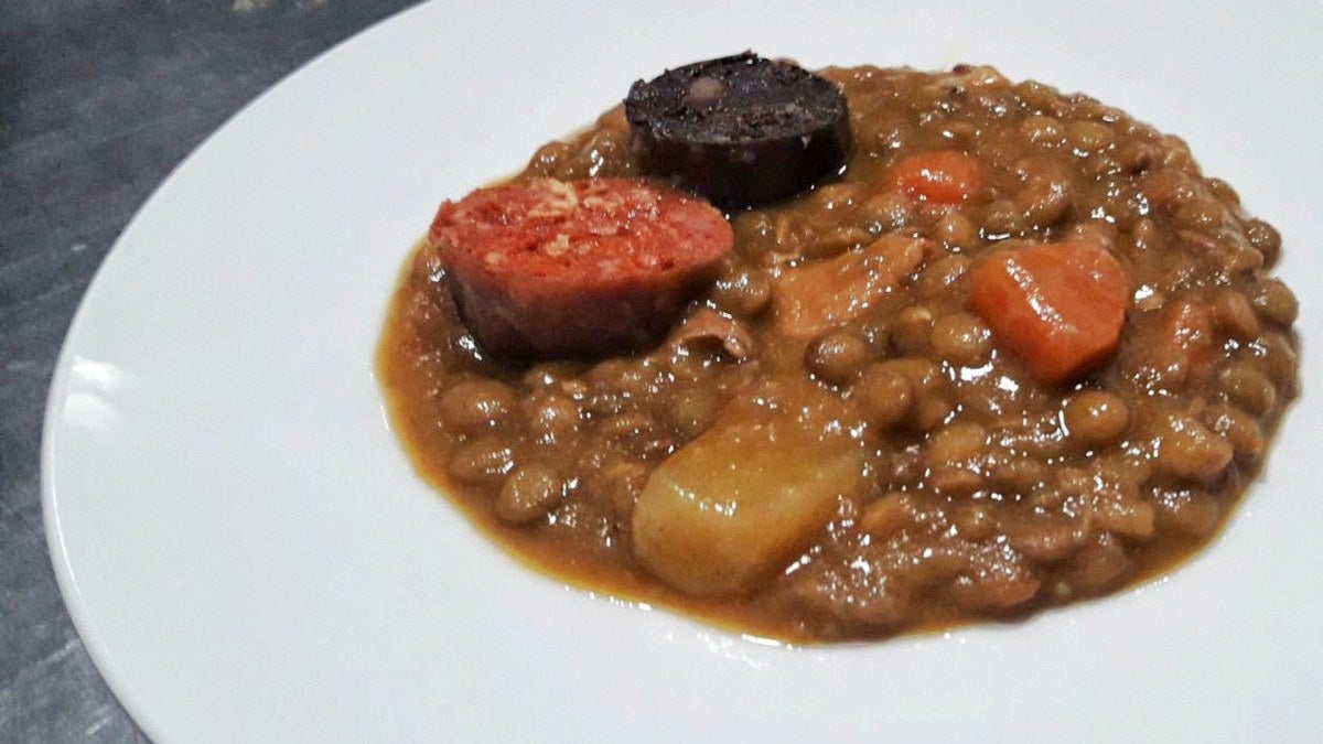 Tradicional plato de lentejas | Foto: Bar Los Palacios