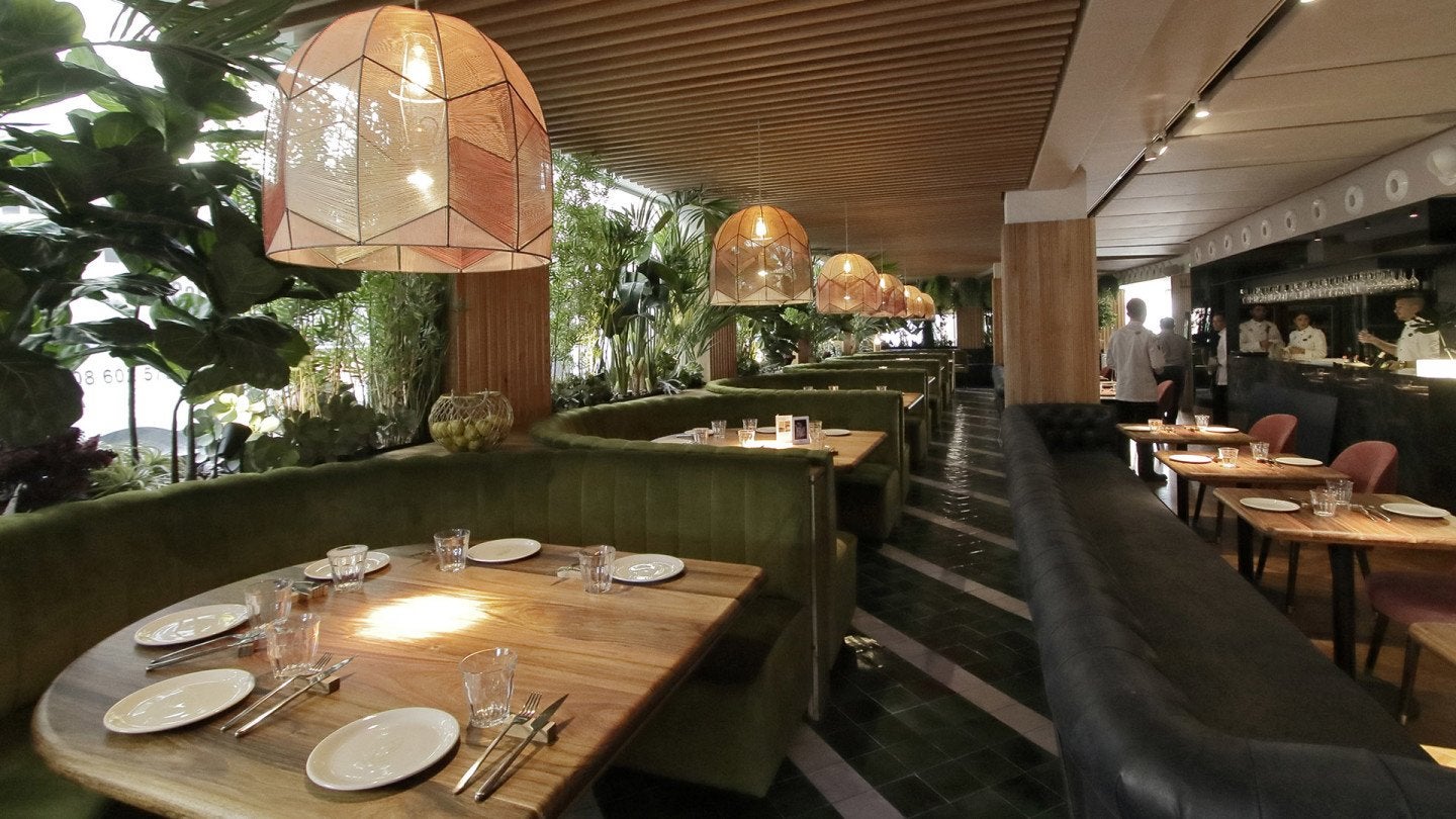 SEVILLA. 01.12.17. Reportaje en el restaurante Seis del Hotel Inglaterra, en la Plaza Nueva. FOTO: JUAN FLORES. ARCHSEV.