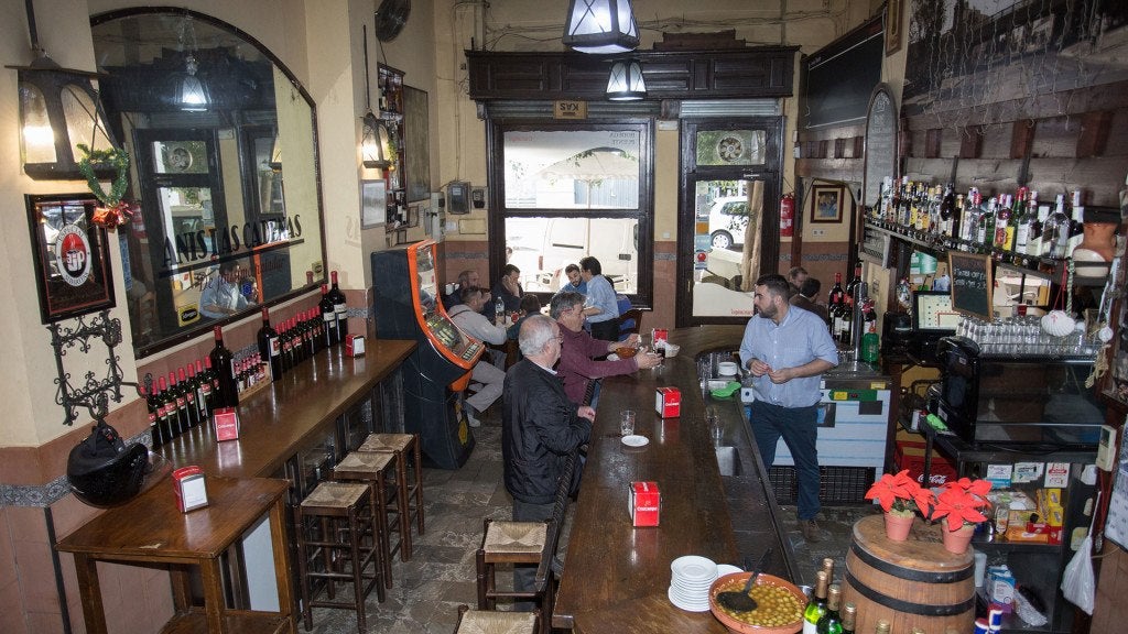 Café Bodega Puente en Sevilla. 