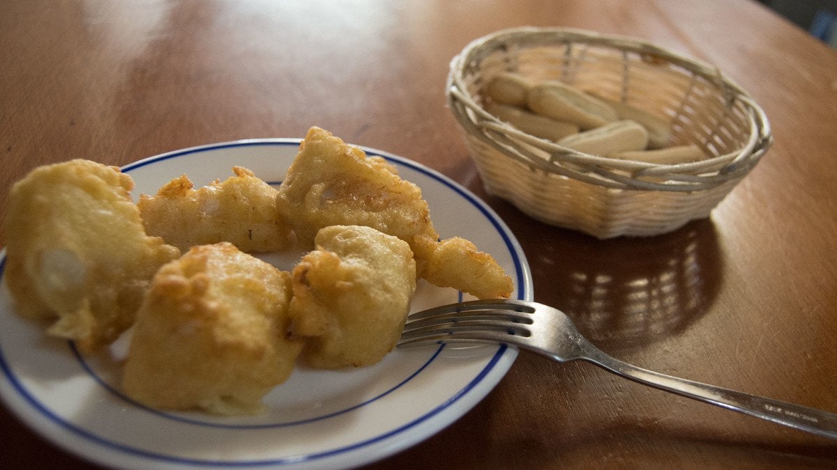 Imagen del bacalao frito de Bodega Mateo Ruiz