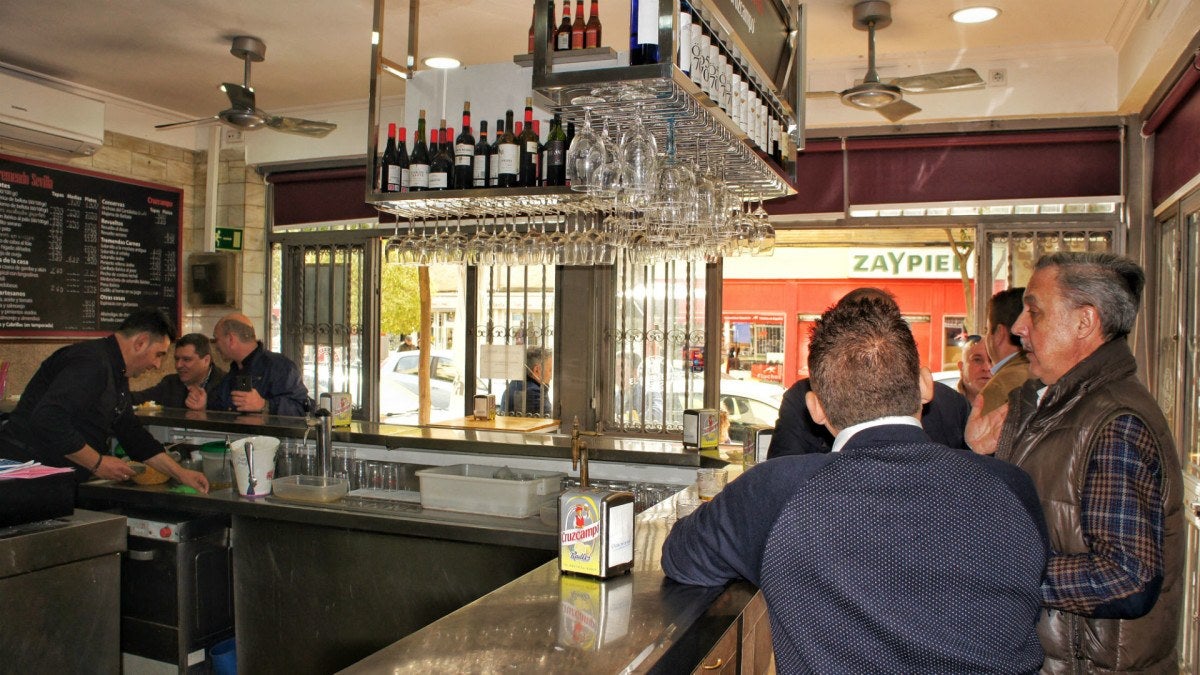 La barra de El Tremendo siempre con los suyos| Foto: Fran Moreno