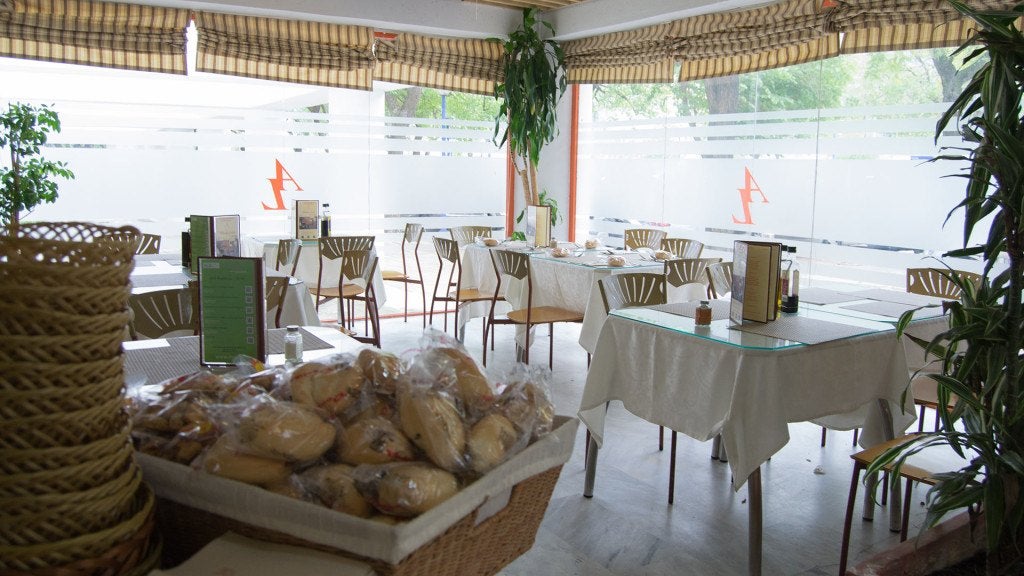 Abuela Luna en La Cartuja de Sevilla. 