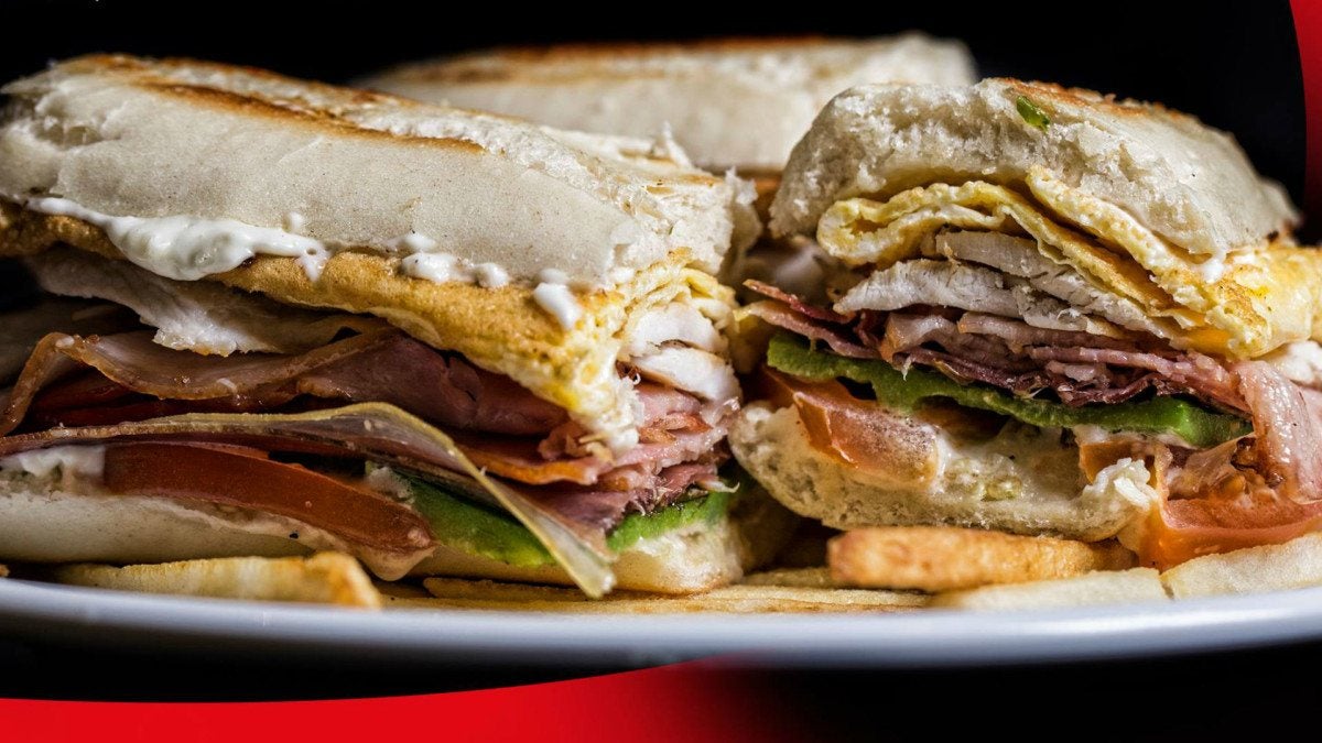 Uno de las increíbles baguettes de Bilio's| Foto: Bilio's