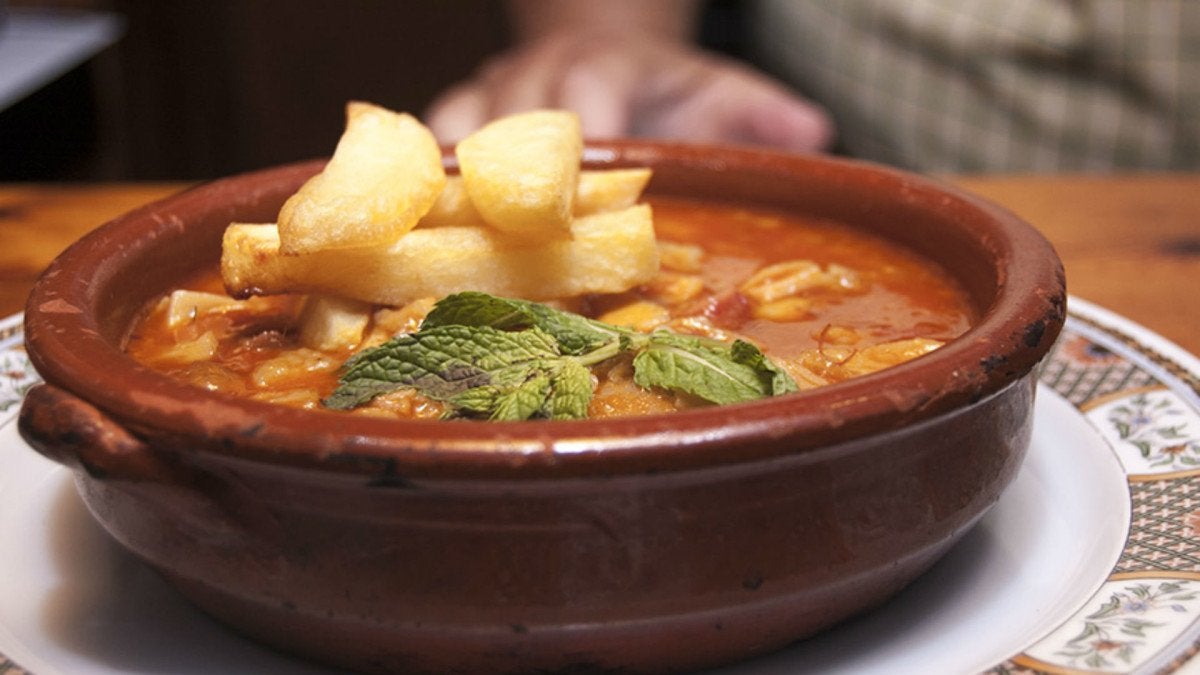 Gastronomía tradicional en los fogones de El Portón| Foto: Fran Moreno