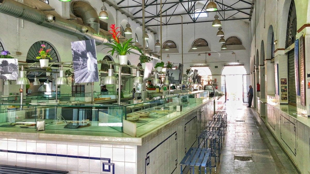 Gastronomía plural en la Lonja de Feria | Foto: Fran Moreno