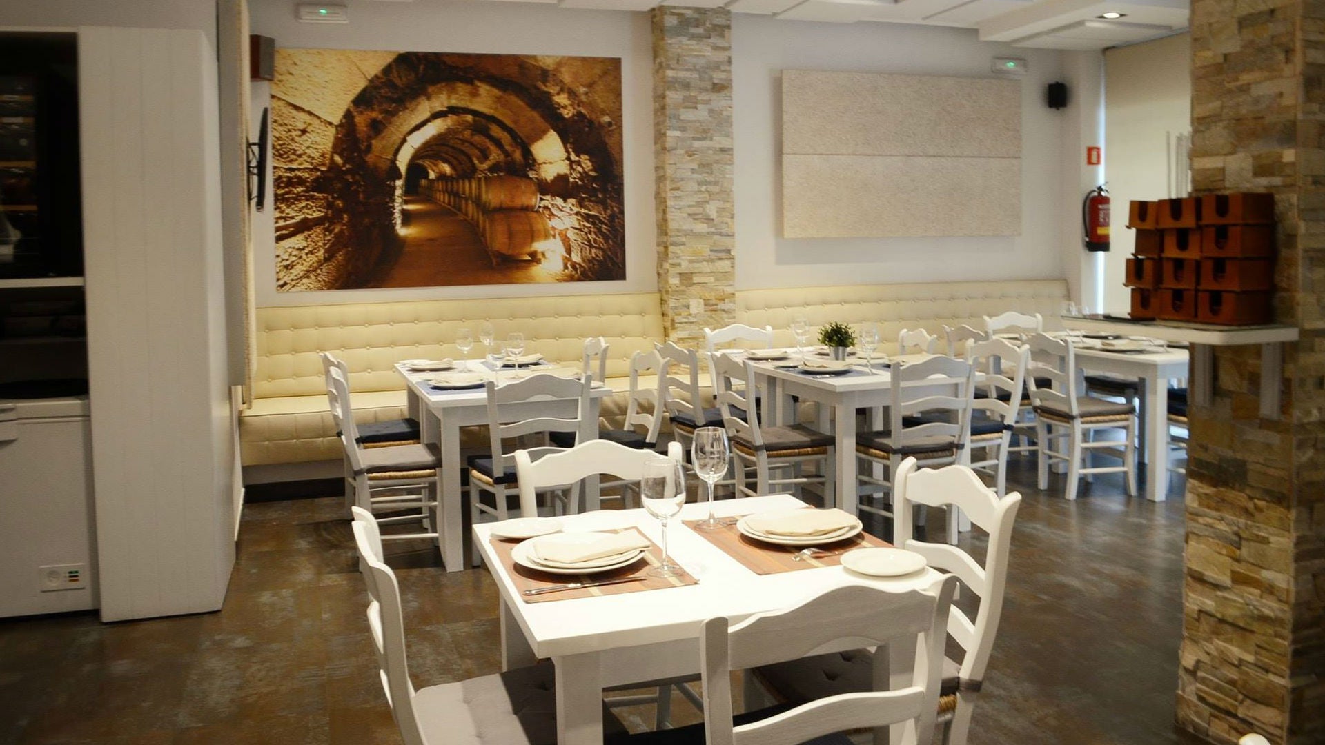 DMercado: La Casa de Salvador