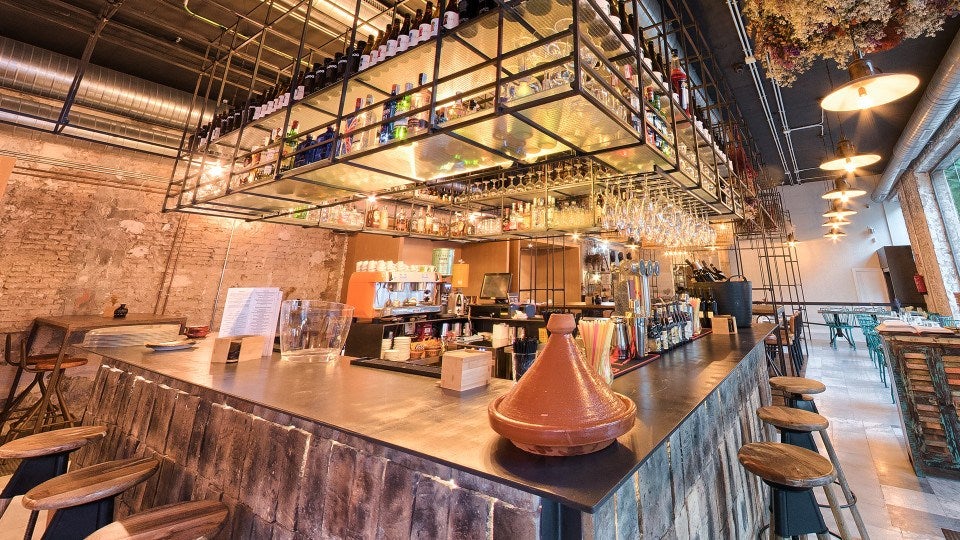 Barra del interior del restaurante Burro Canaglia