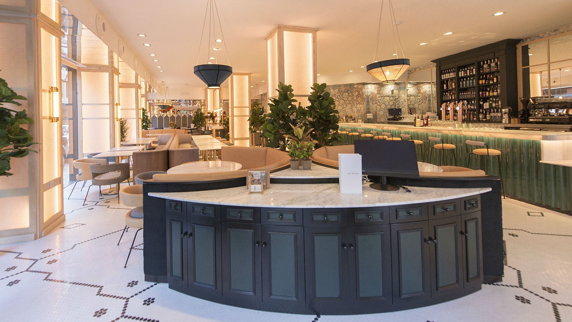 Lateral abre sus puertas en Gran Capitán