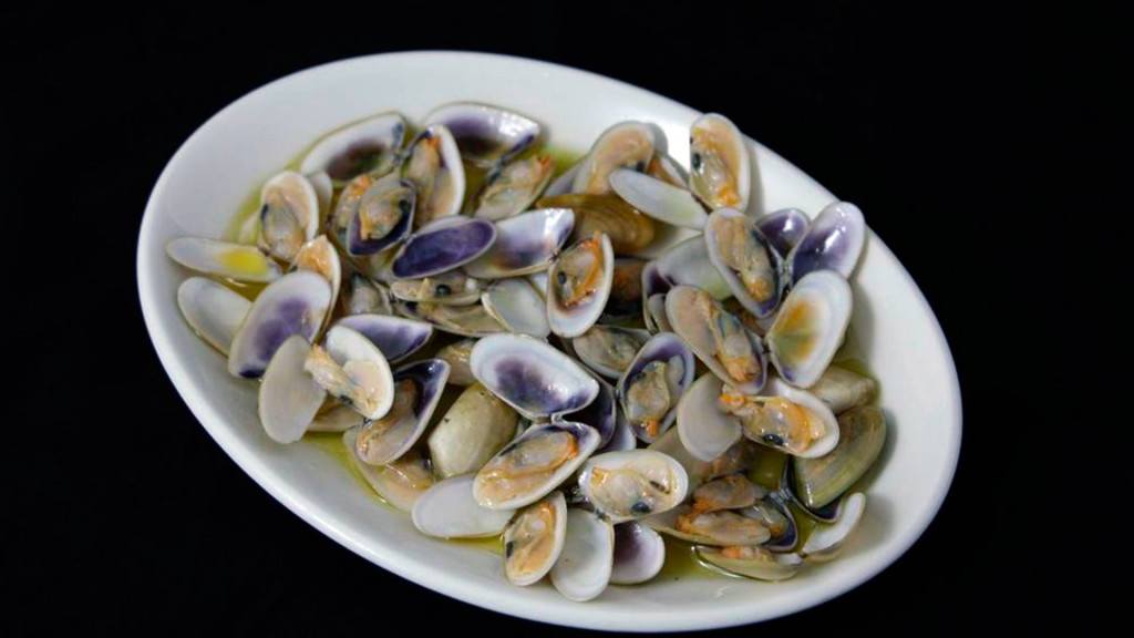 Restaurante Alhucemas en Sanlúcar la Mayor. Restaurante Alhucemas en Sanlúcar la Mayor