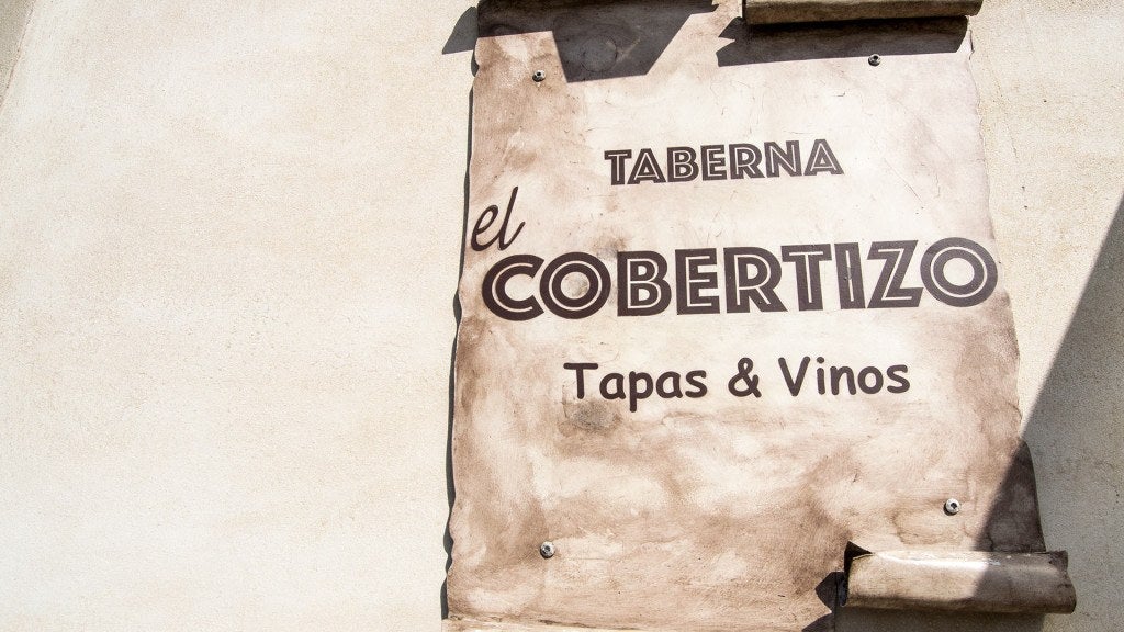 Taberna el Cobertizo en Sanlúcar la Mayor. Taberna el Cobertizo en Sanlúcar la Mayor