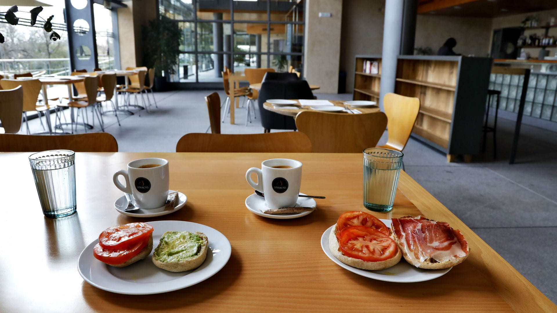 Apertura: Estraperlo Central, comida ecológica tras el telón