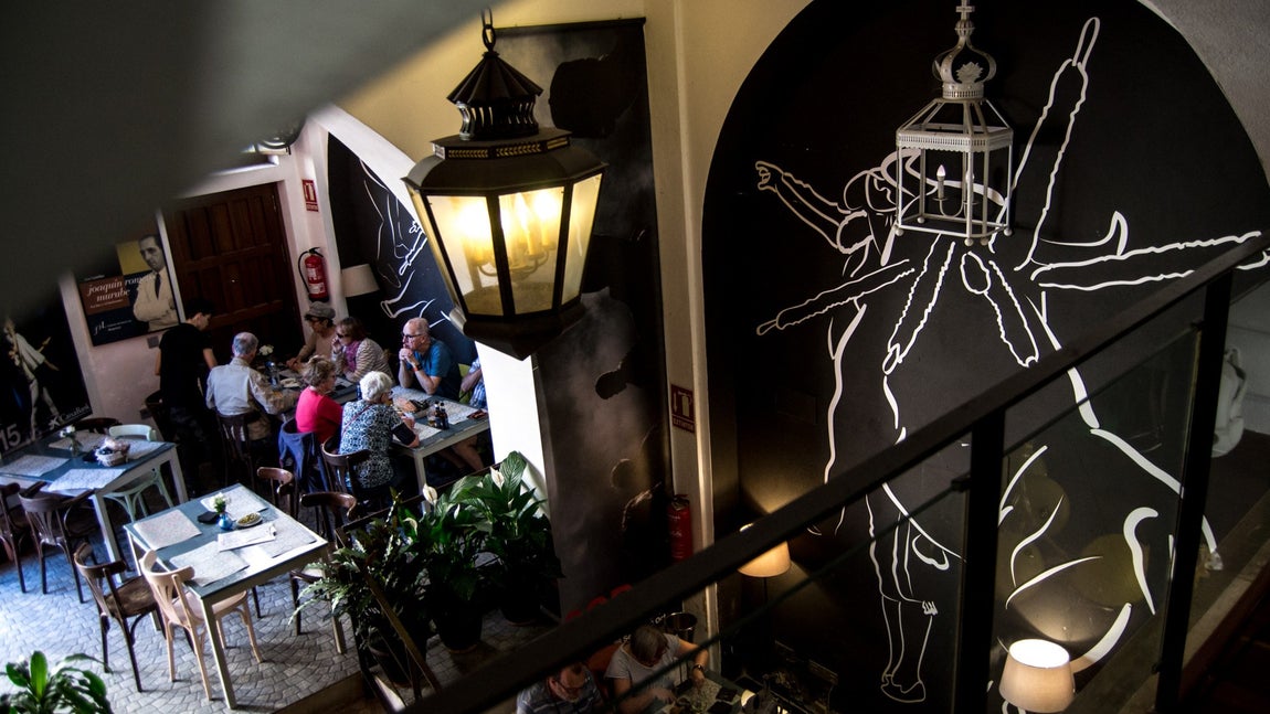 Restaurante El Tragaluz en el centro de Sevilla. Restaurante El Tragaluz en el centro de Sevilla