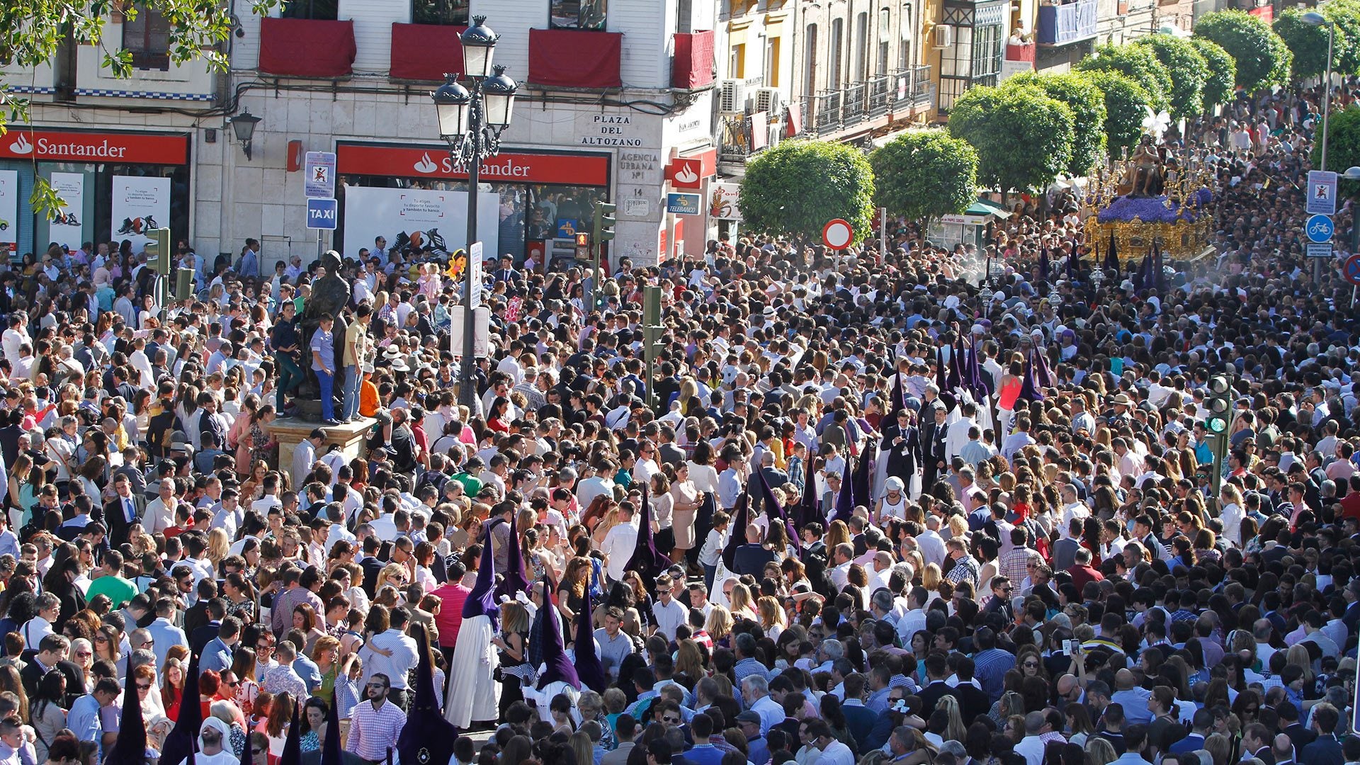 ¿Dónde tapear cerca de las cofradías del Domingo de Ramos?