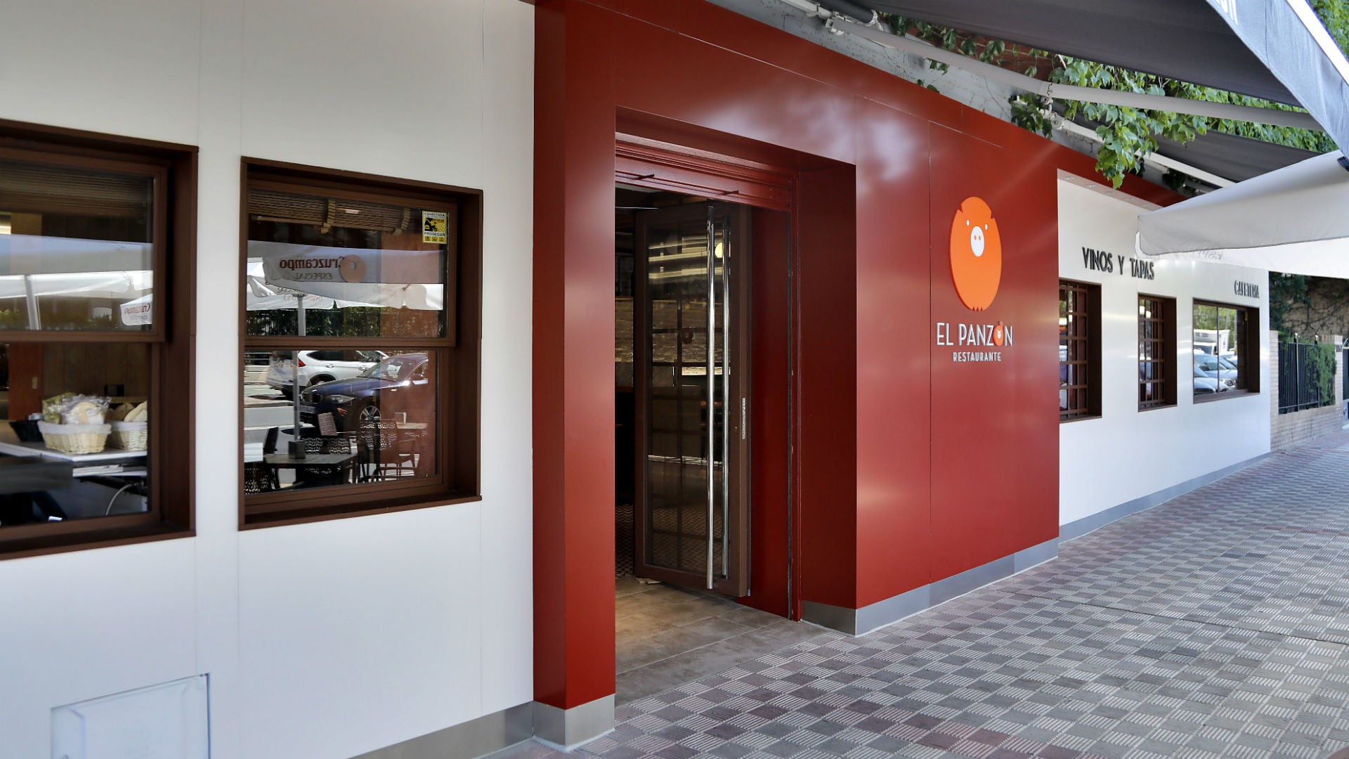 Abre el restaurante El Panzón en la calle Santa Fe de Sevilla