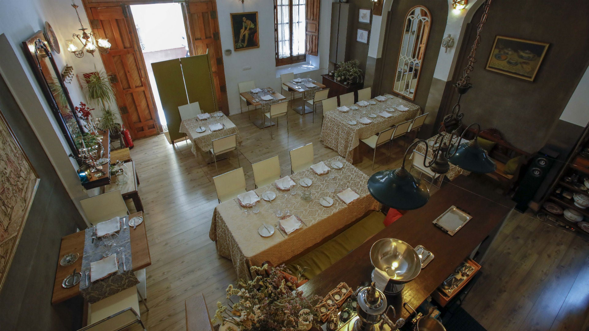 Apertura: La cochera del abuelo, un bistró elegante junto al río