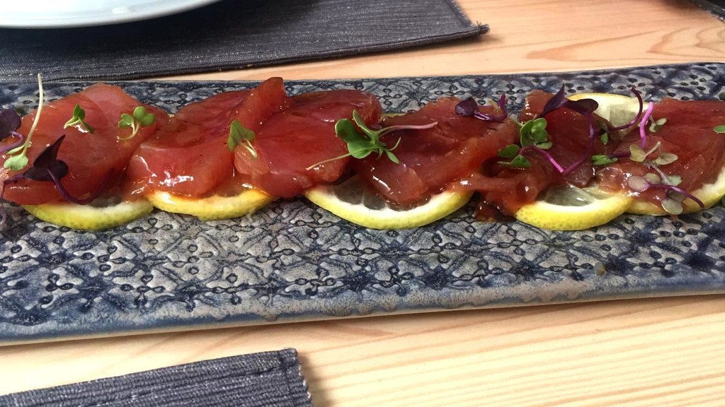 tiradito-atun-puro-tinto-centro-sevilla. tiradito-atun-puro-tinto-centro-sevilla