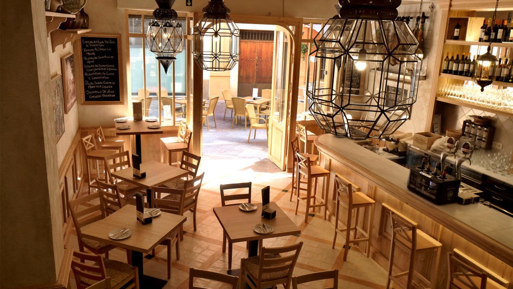 azabache-apertura-interior-1. azabache-apertura-interior-1