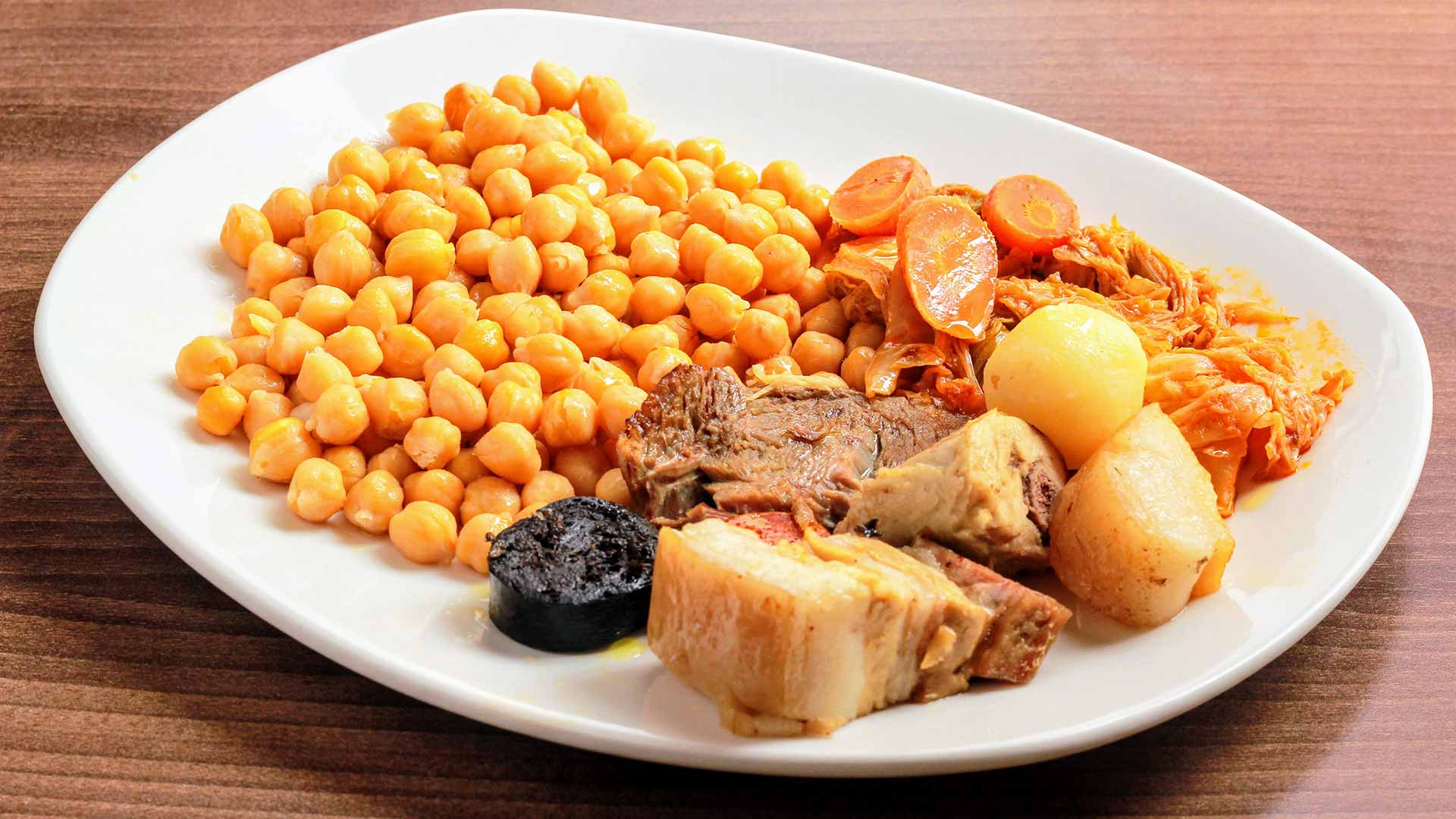 Receta de cocido madrileño. Ingredientes y cómo hacer - Gurmé