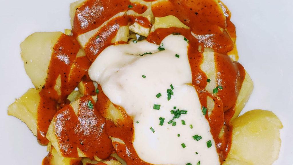 patatas-bravas. 