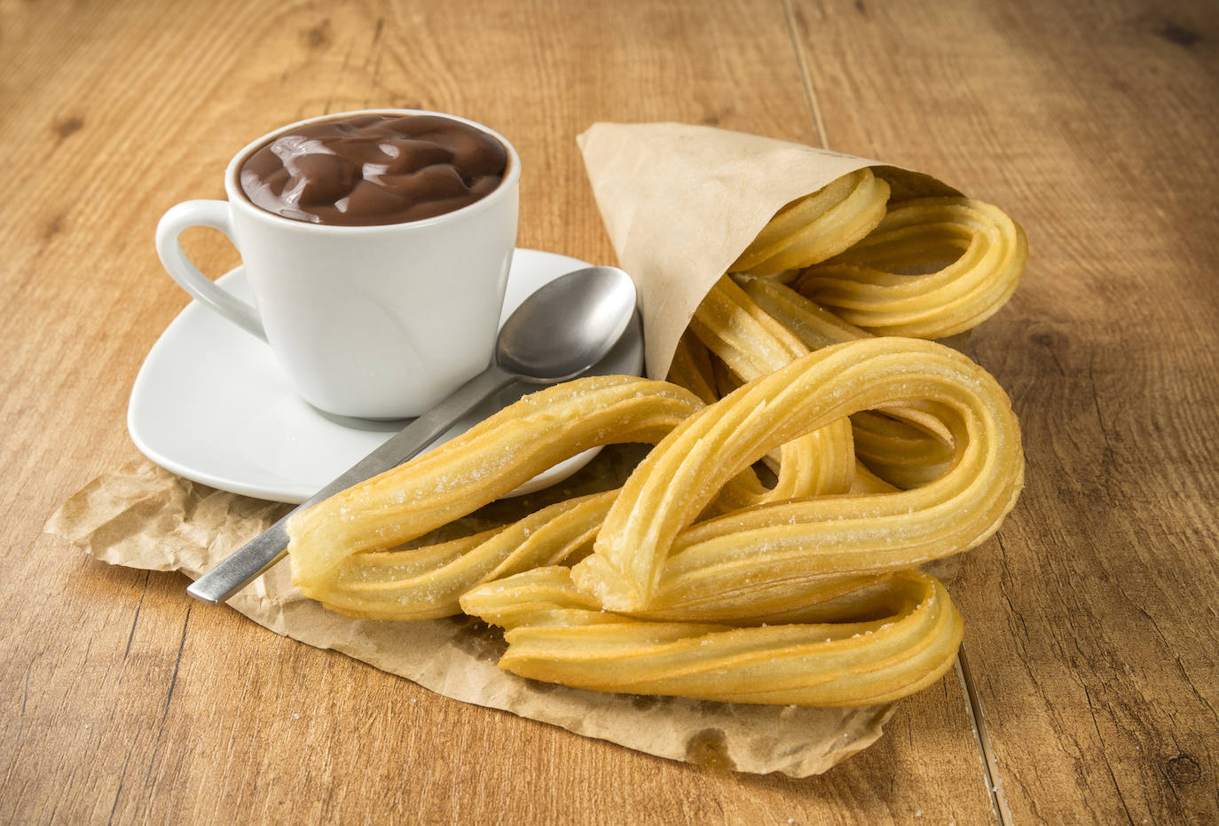Cómo hacer en casa churros con chocolate