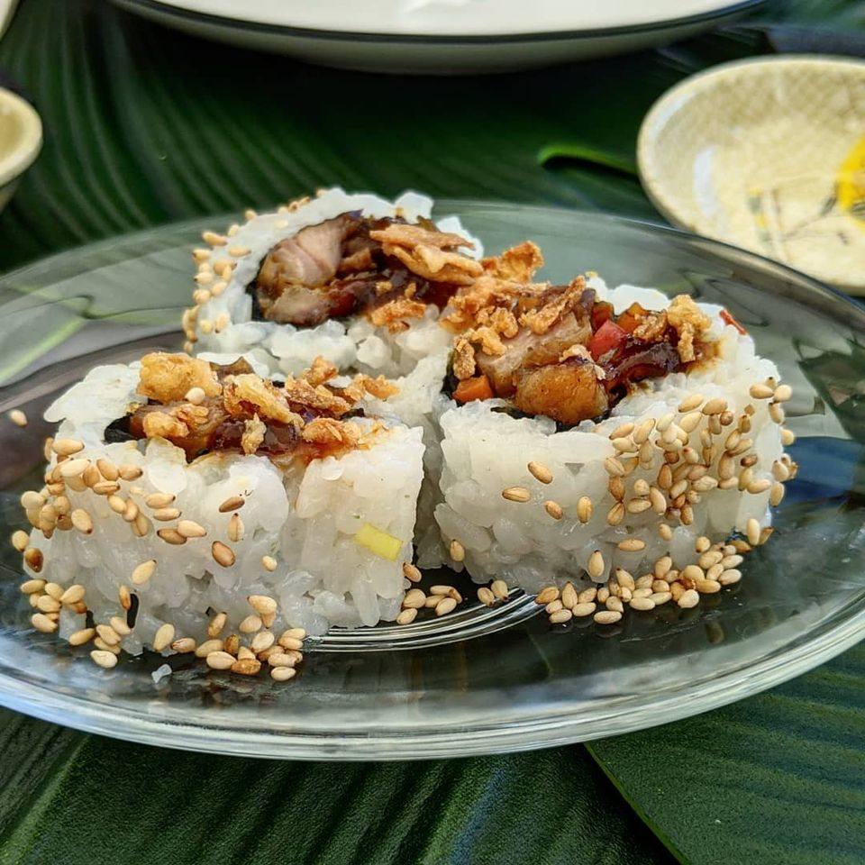 tapa sushi con consumición. 