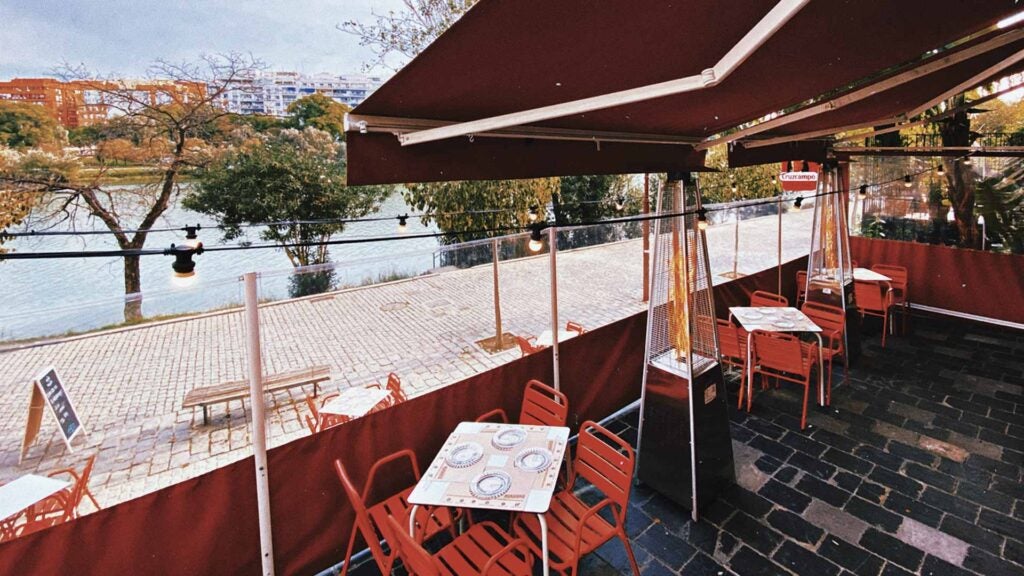 La Barca de Calderón en Triana, Sevilla. La Barca de Calderón en Triana, Sevilla