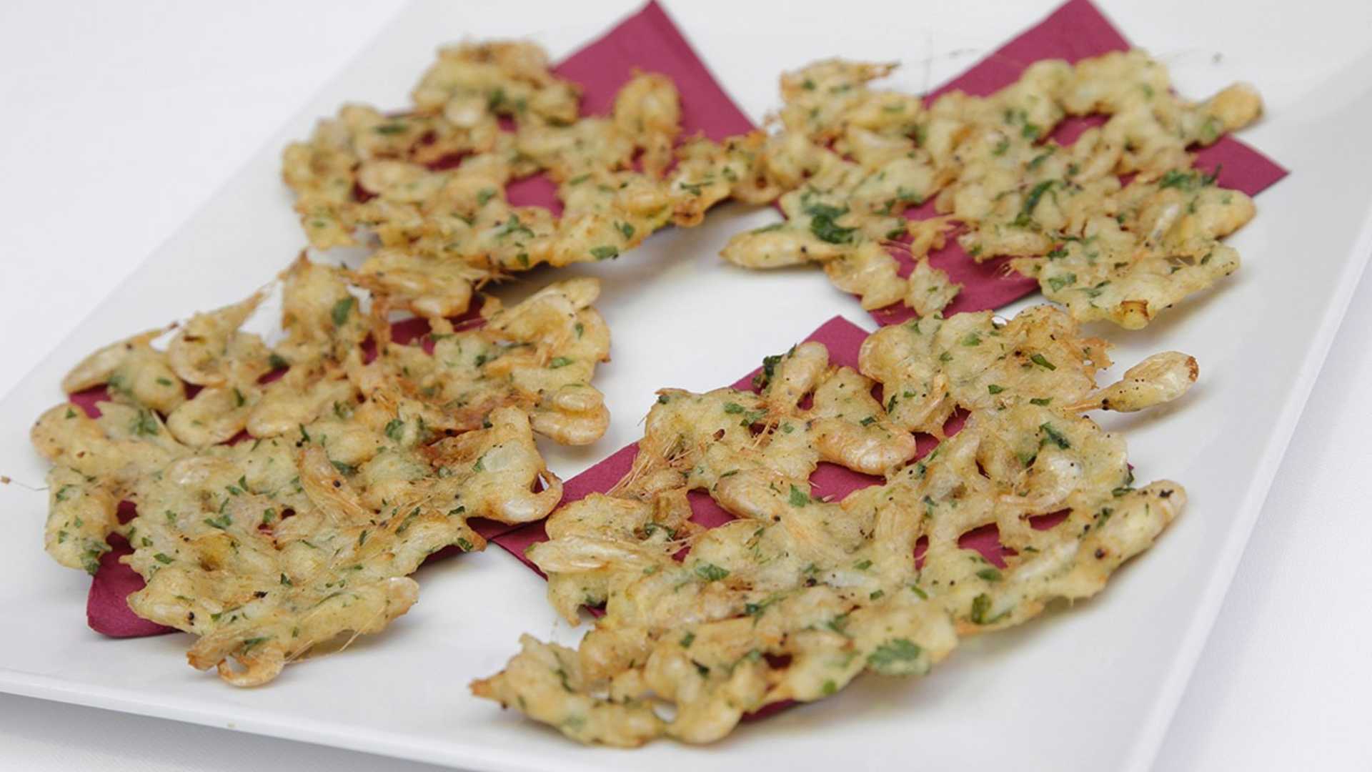 Tortillitas de camarones: el manjar sanluqueño que ha conquistado Sevilla