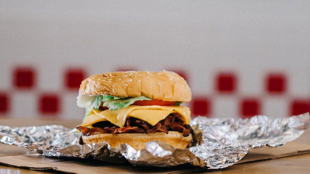 Hamburguesa Five Guys. 