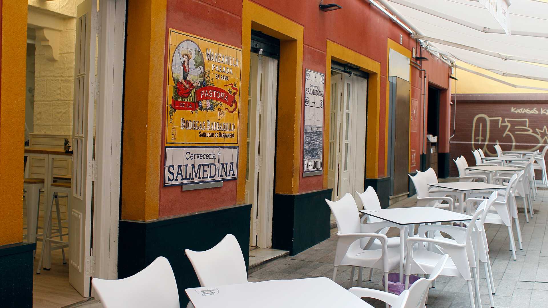 Jaime Guardiola abre la cervecería Salmedina en la Alfalfa de Sevilla