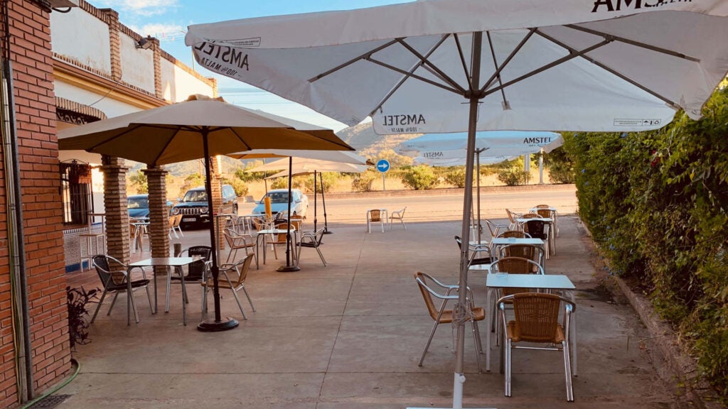 casa-matias-carretera-palma-cordoba-terraza. 