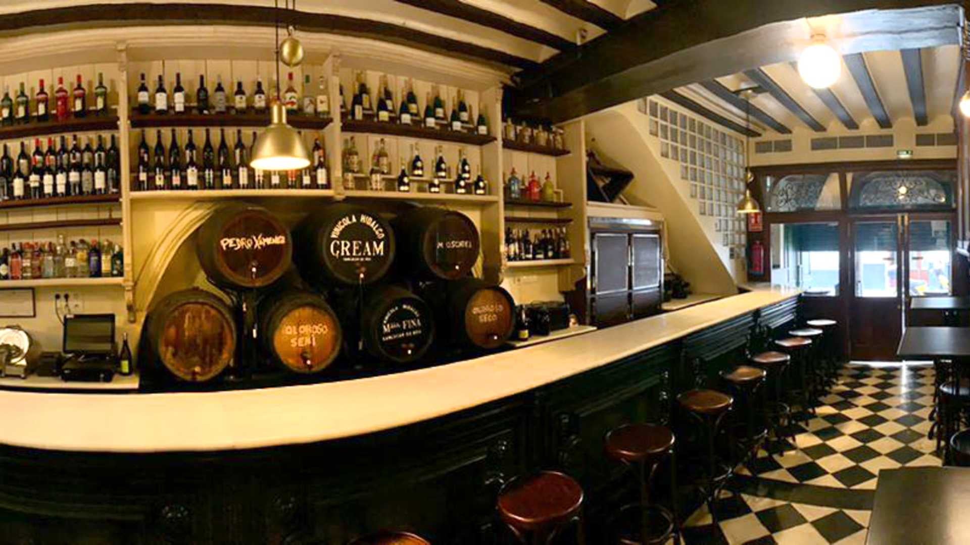 La mítica Bodega Díaz Salazar, a punto de reabrir sus puertas