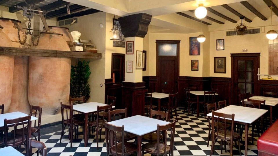 La mítica Bodega Díaz Salazar, a punto de reabrir sus puertas