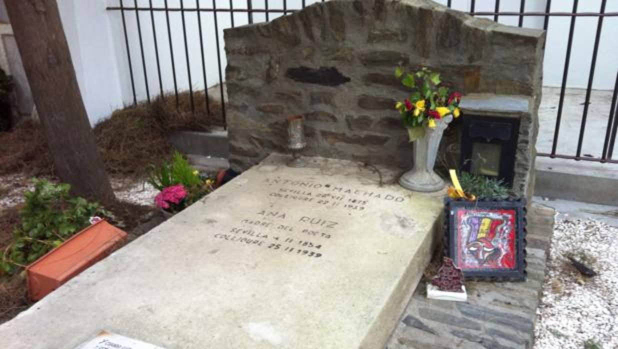 Tumba de Antonio Machado y Ana Ruiz, madre del poeta, en Collioure