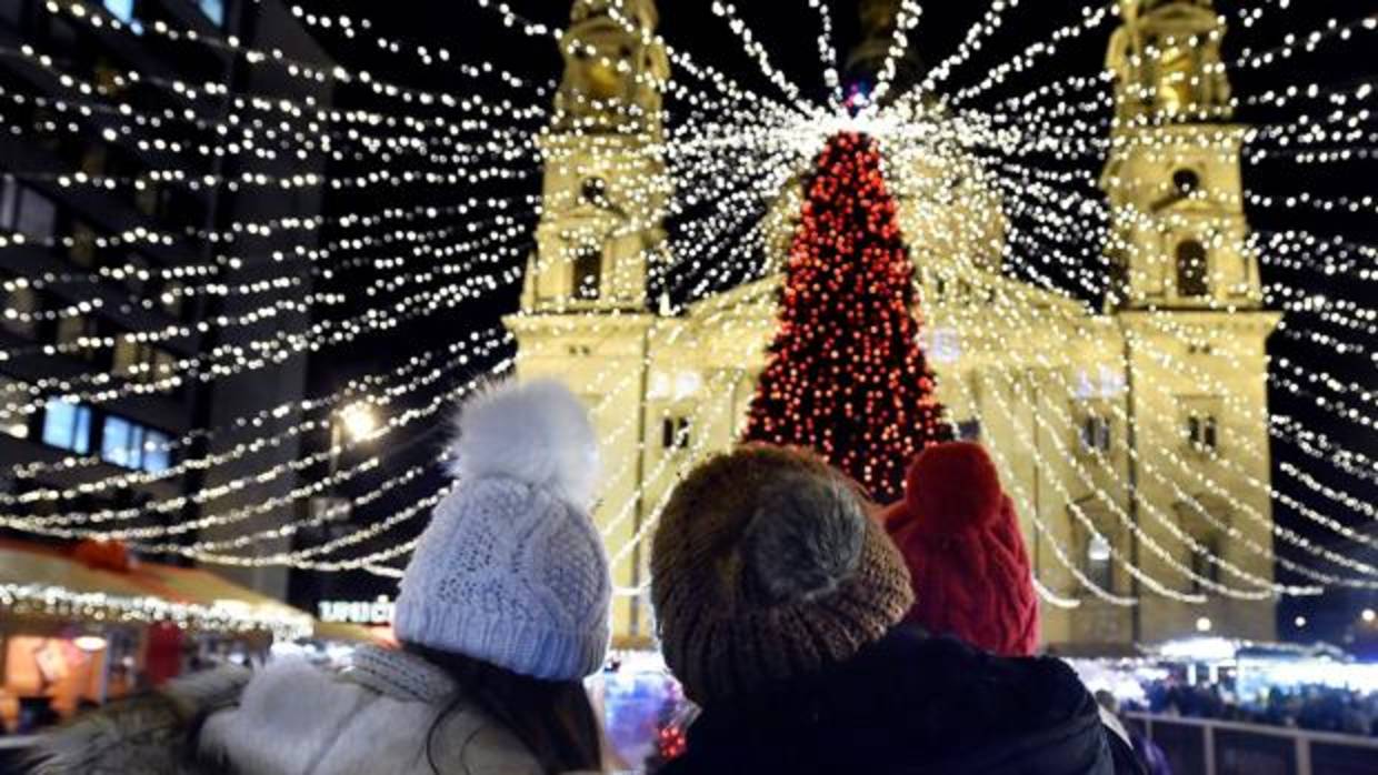 La Navidad es un fuego que conservan intactos los niños y que luego se va apagando