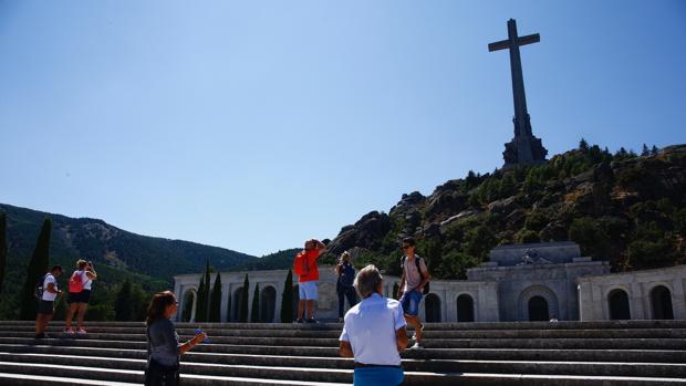 Visitantes en el Valle de los Caídos.