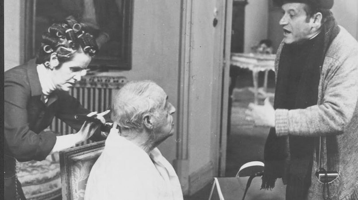 Chus Lampreave, Luis Escobar y Agustín González, en una escena de «La escopeta nacional»