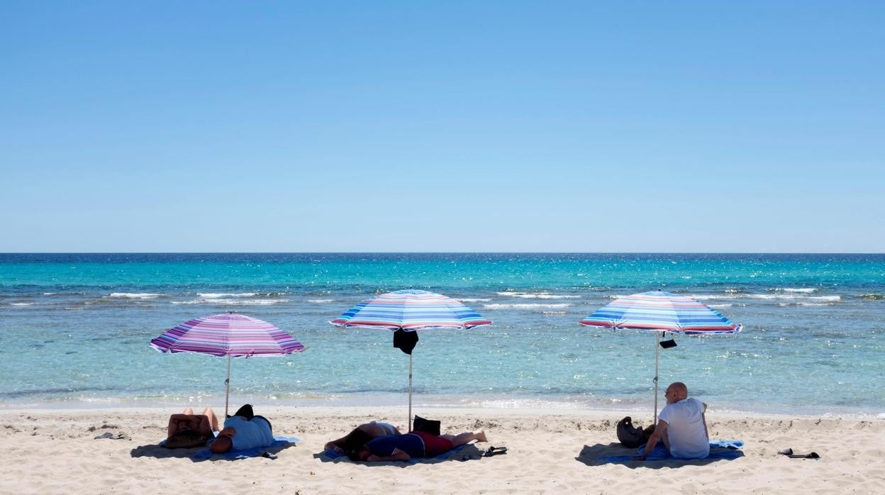 Lale González-Cotta: Tertulianos de playa