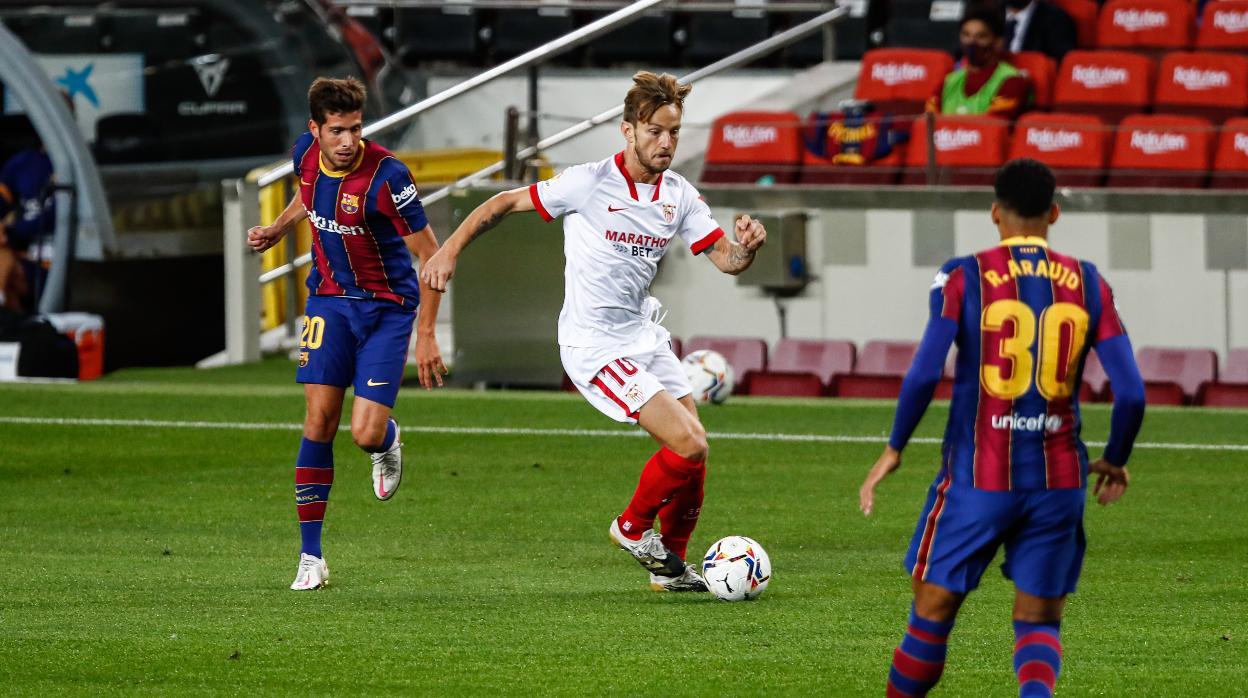 Al descanso en el Camp Nou, los de Lopetegui compiten de tú a tú al Barça (1-1)
