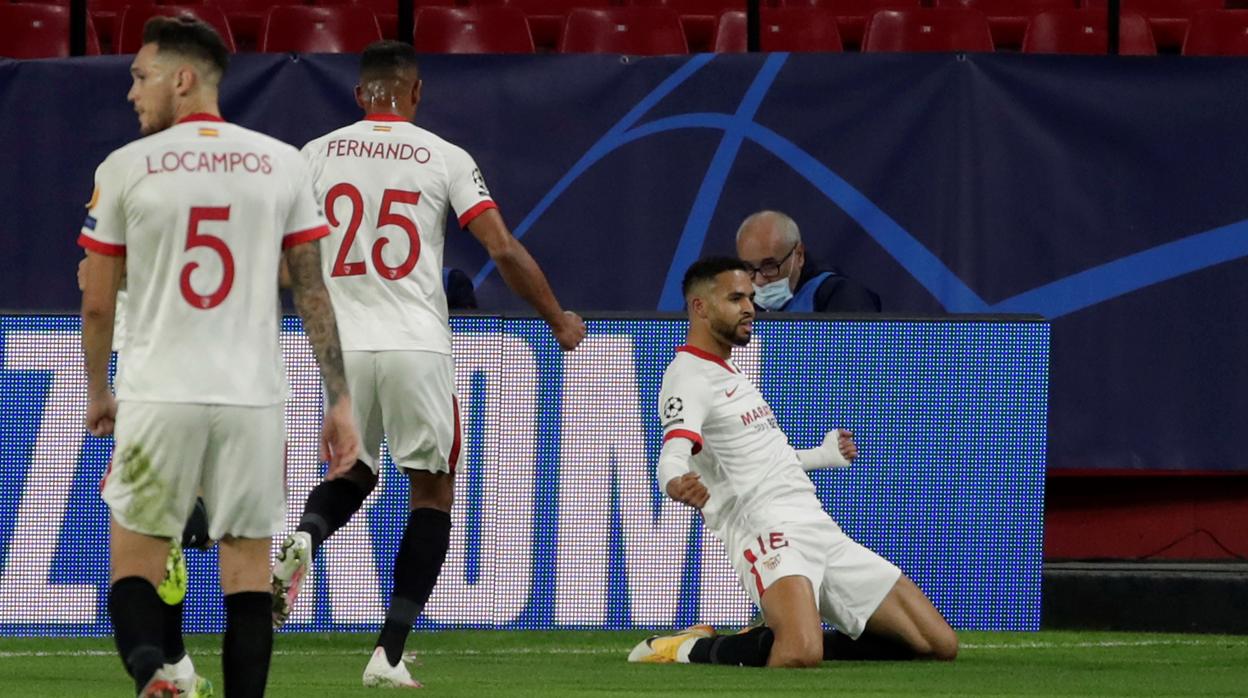 En-Nesyri celebra uno de sus goles al Krasnodar en la Liga de Campeones