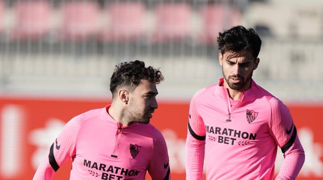 Munir, junto a Suso, en el entrenamiento de este martes