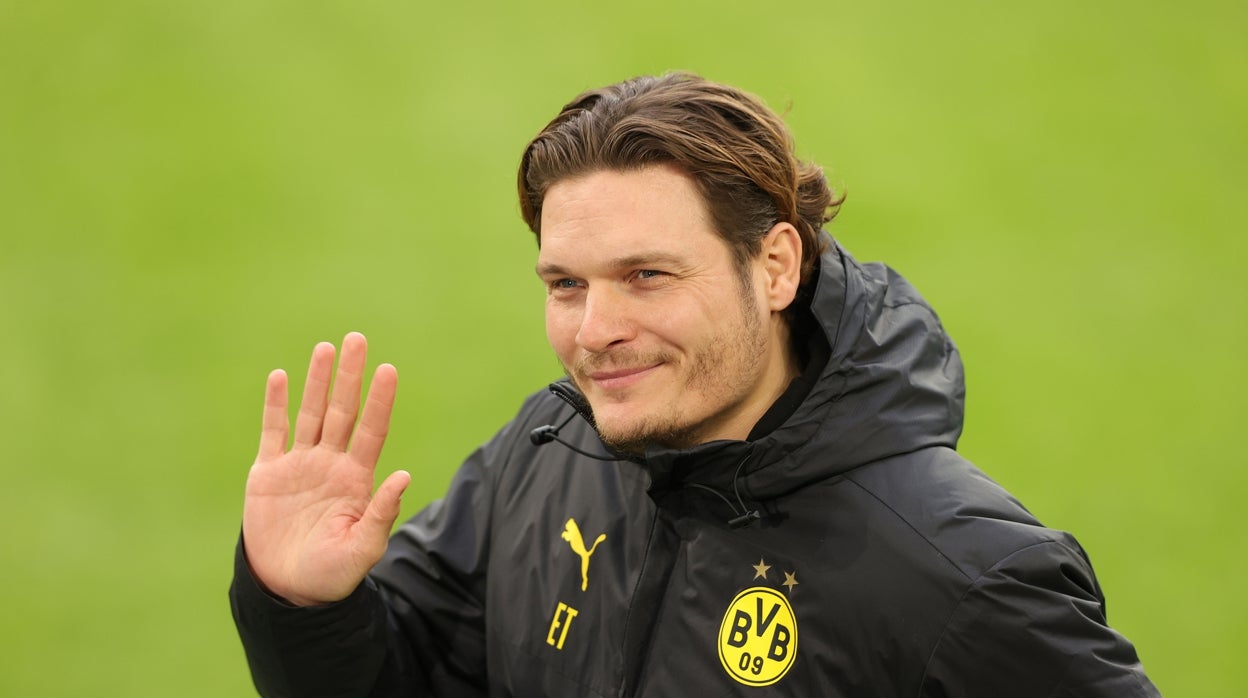 Edin Terzic, entrenador del Borussia de Dortmund