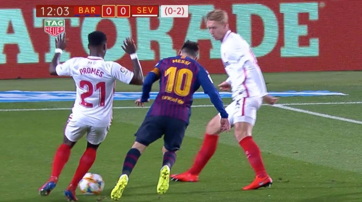 La curiosa elección del árbitro del Barcelona - Sevilla levanta ampollas entre el sevillismo