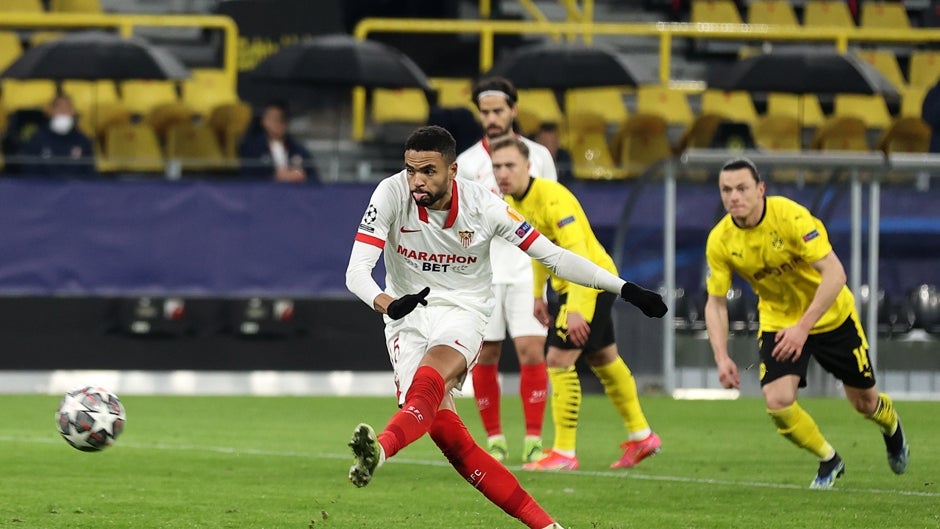 En-Nesyri, el gol entre ceja y ceja