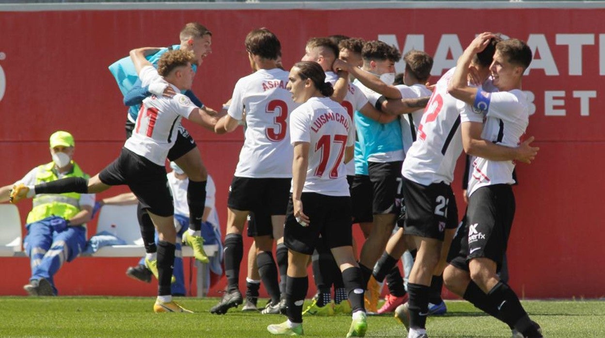 Alegría incontenida en el gol de Iván Romero esta mañana en el Jesús Navas